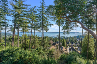 #8 – 5110 Alderfeild Place